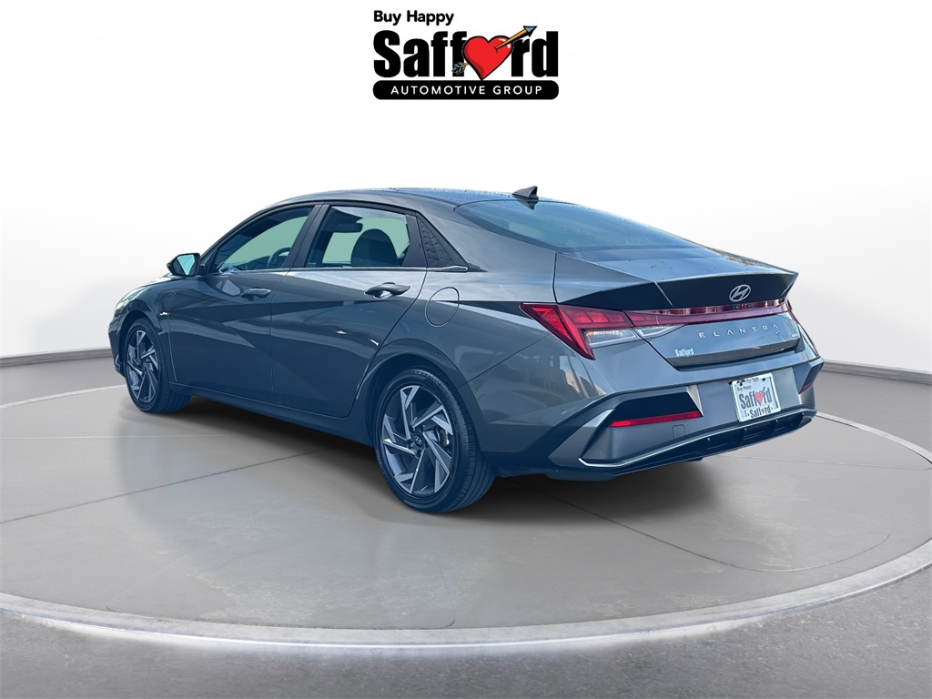 2025 Hyundai Elantra Hybrid Limited photo 4