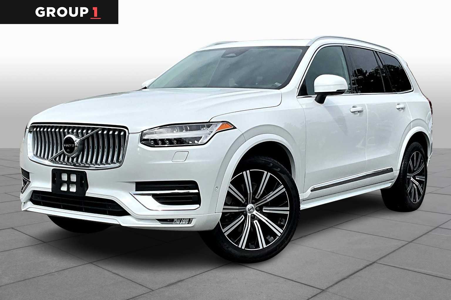2023 Volvo XC90 Plus's photo