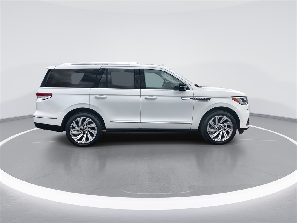 2023 Lincoln Navigator Reserve photo 9