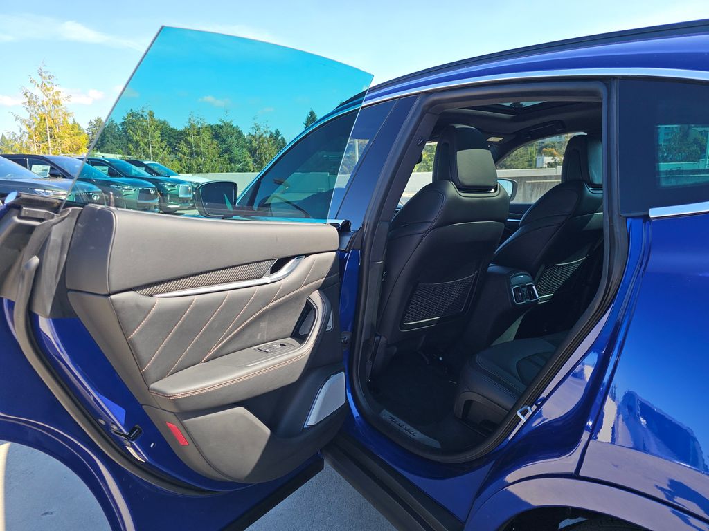2019 Maserati Levante GranSport photo 18