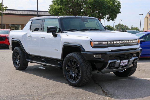 2026 GMC HUMMER EV 2X's photo