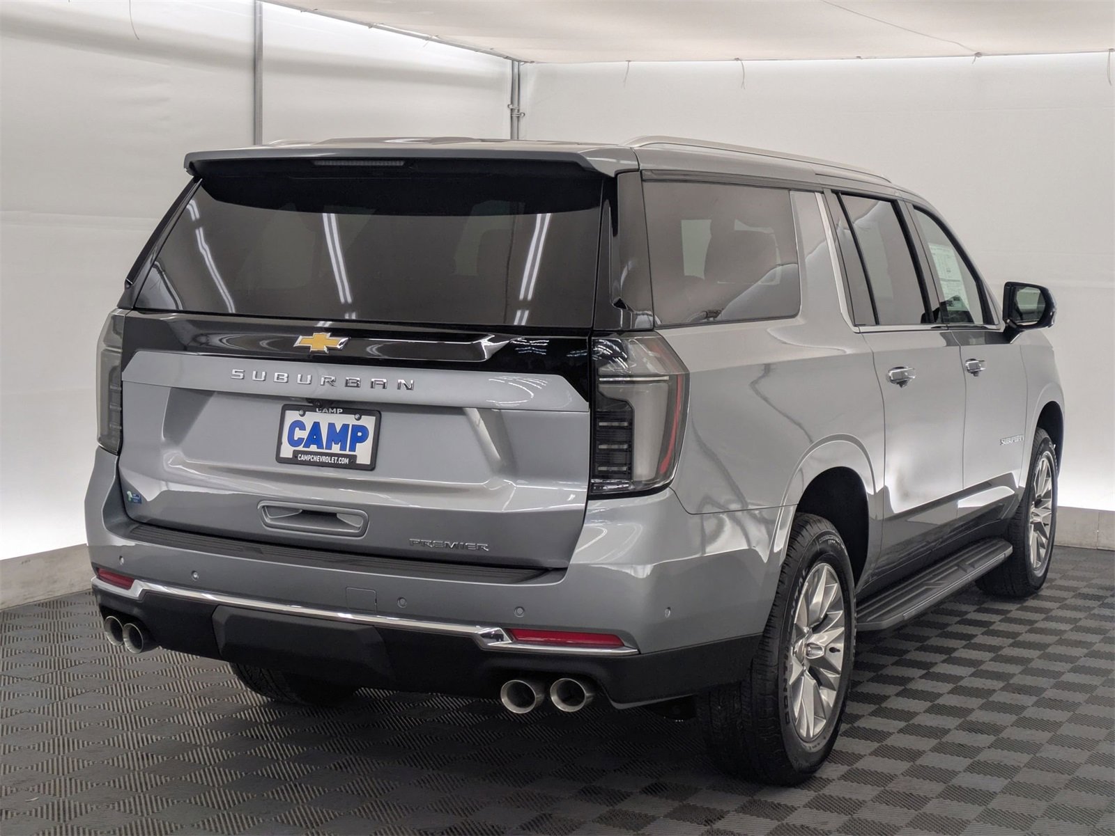 2025 Chevrolet Suburban Premier photo 6