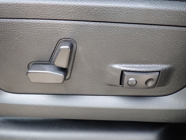 2025 Ram 2500 Big Horn photo 16