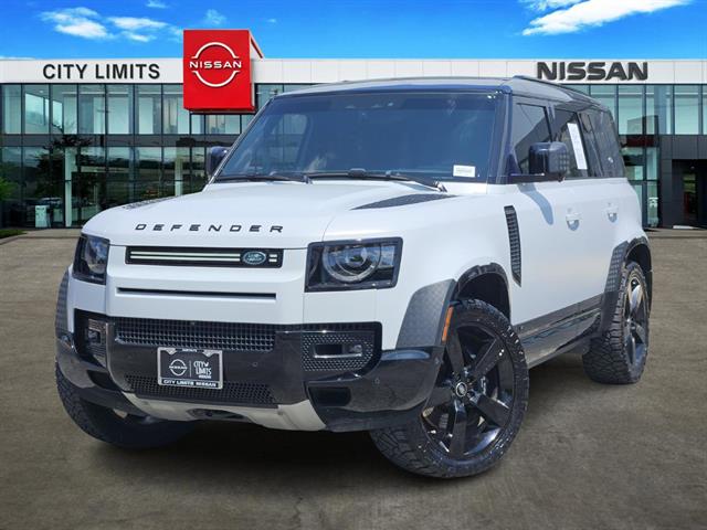 2022 Land Rover Defender V8's photo