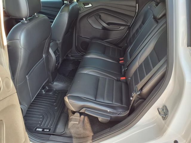 2017 Ford C-Max Energi Titanium photo 15