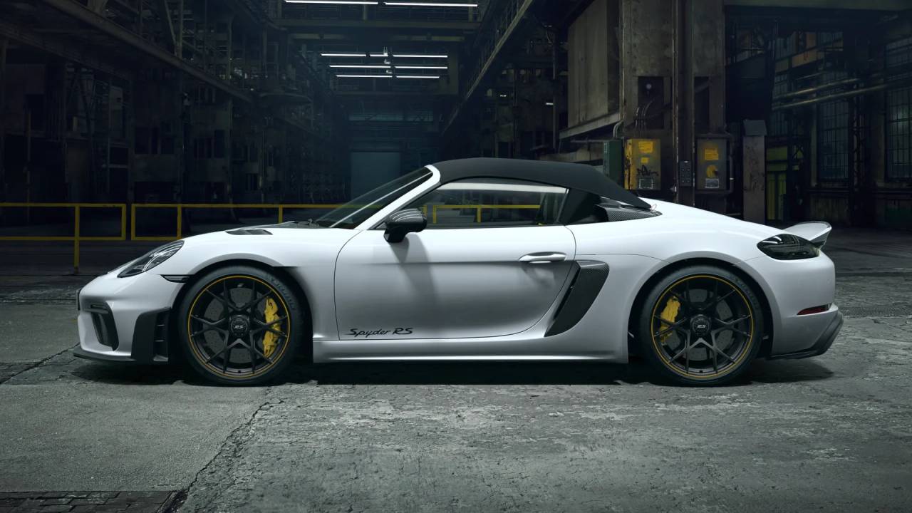 V*様 Porsche Design ブラックブルゾン New 2025 Porsche 718 Cayman Style Edition Coupe in Highland