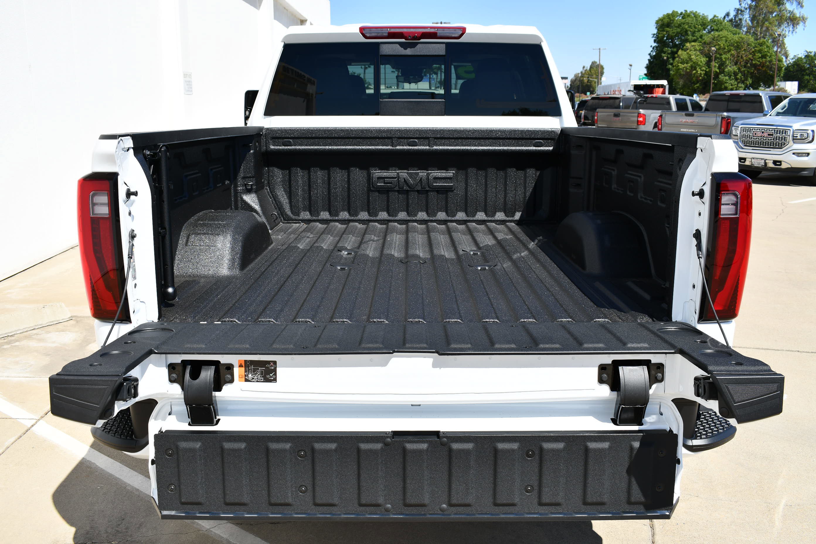2025 Gmc Sierra 2500 HD Denali photo 9