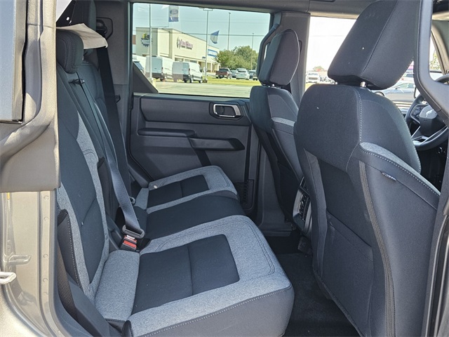 2025 Ford Bronco Base photo 13