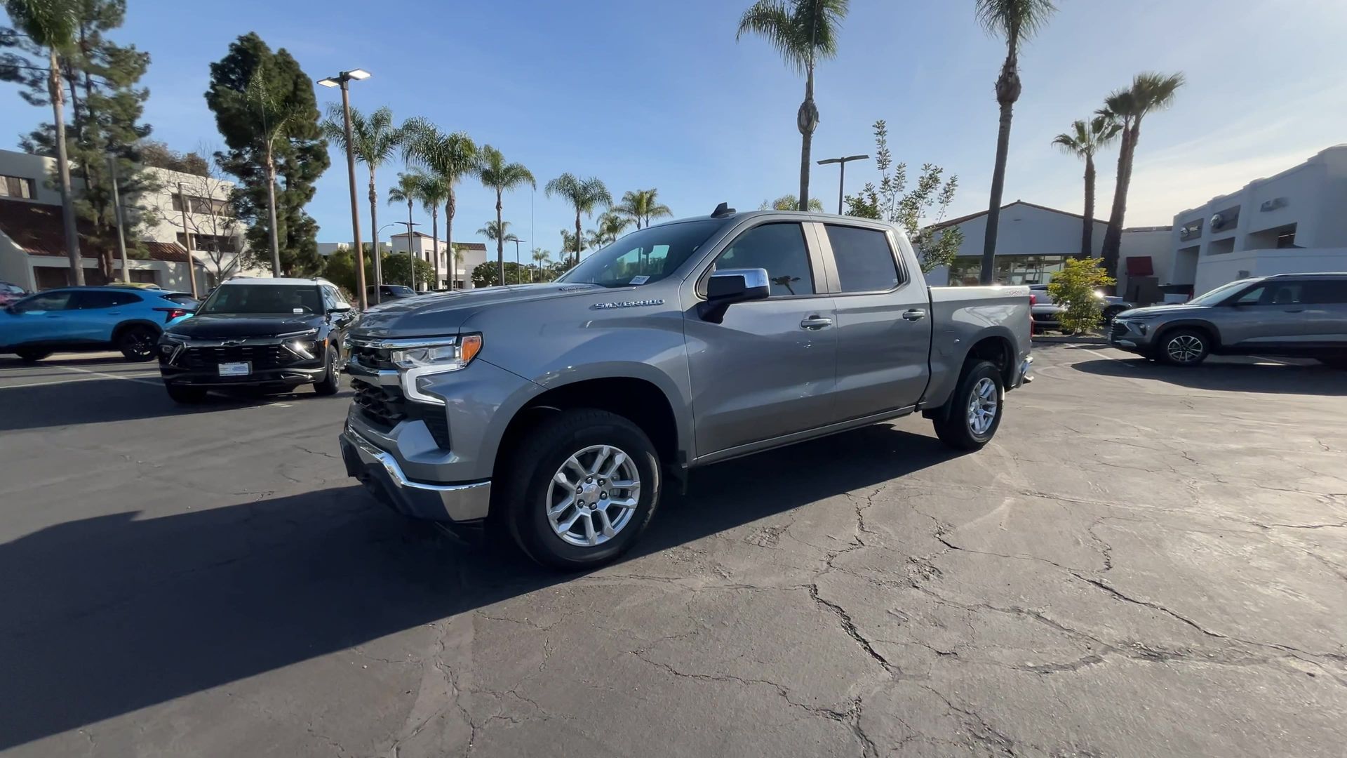 2025 Chevrolet Silverado 1500 LT photo 3