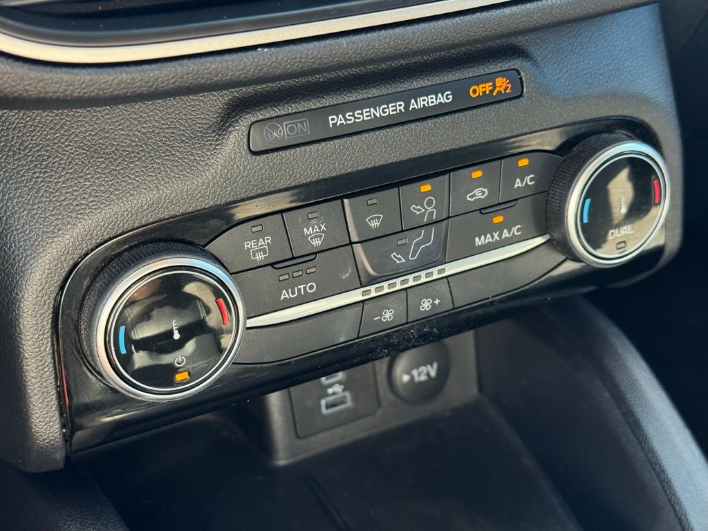 2022 Ford Escape SE photo 27