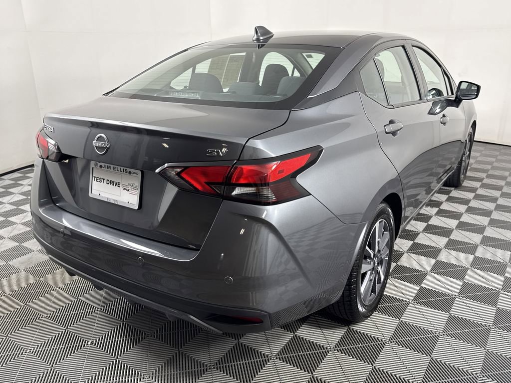 2023 Nissan Versa SV photo 6