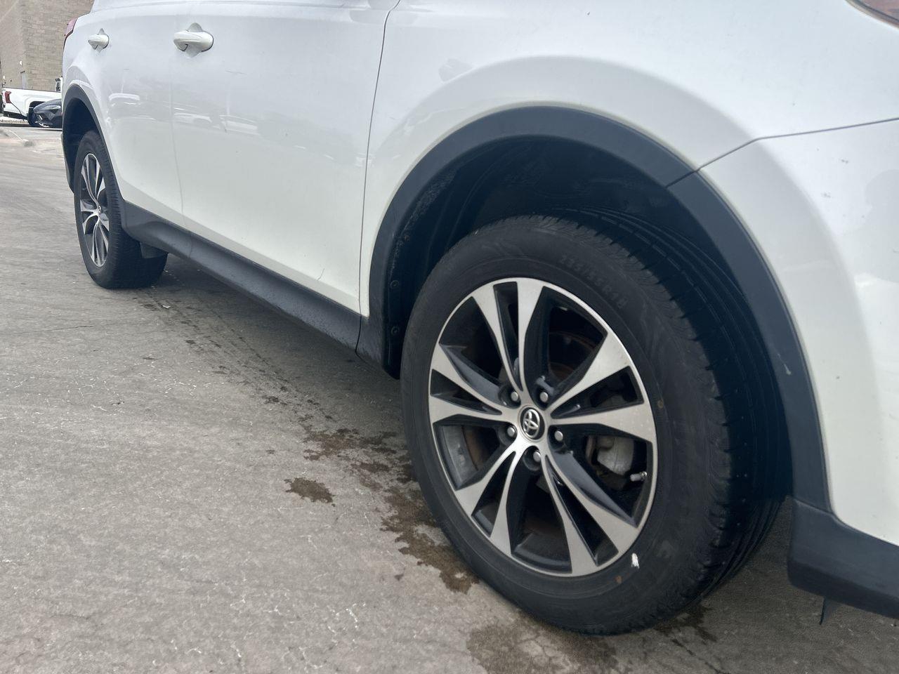 Used 2015 Toyota RAV4 Limited with VIN JTMDFREV8FJ015177 for sale in Kansas City