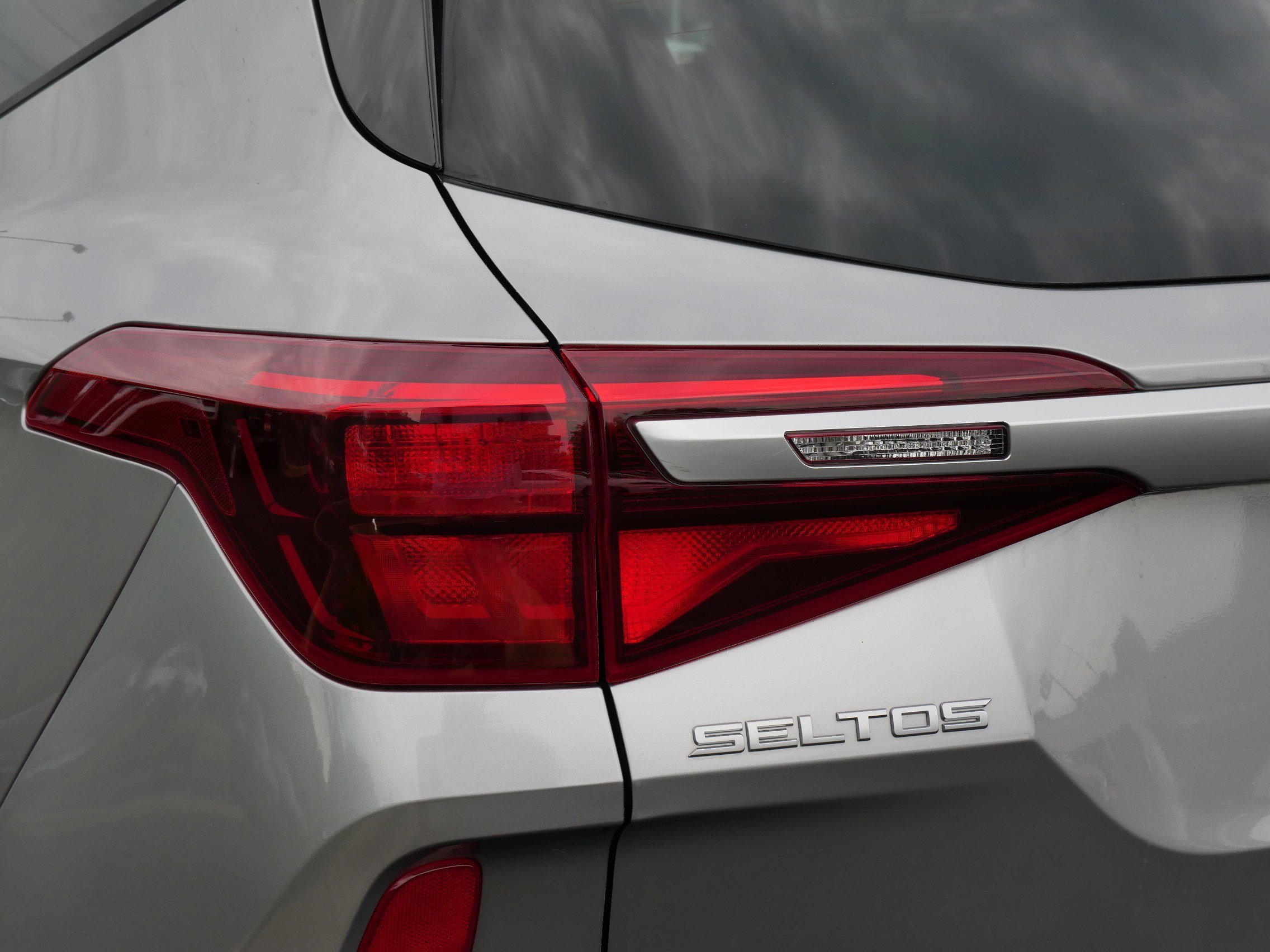 2023 Kia Seltos LX photo 14