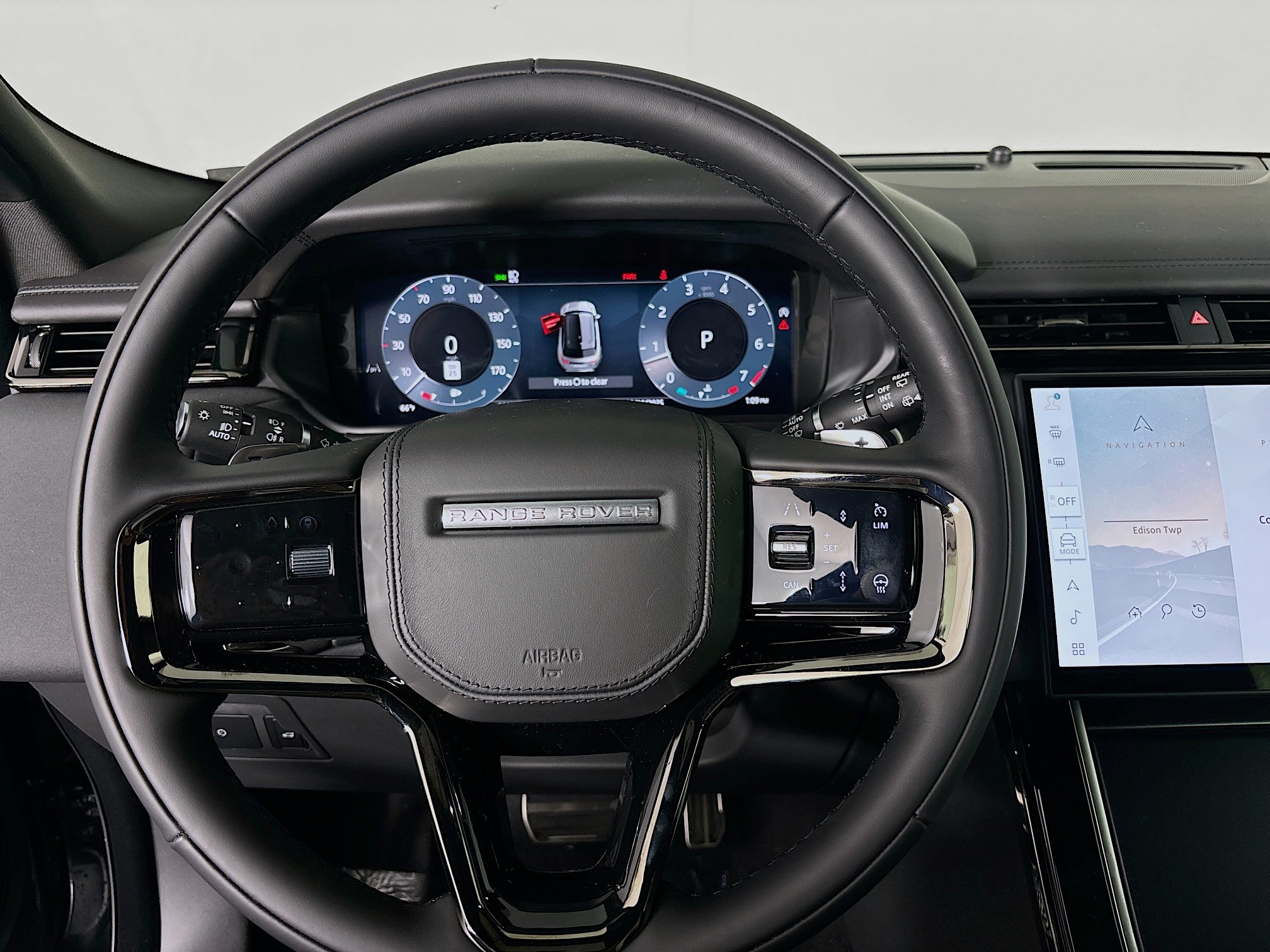 2026 Land Rover Range Rover Velar SE photo 9