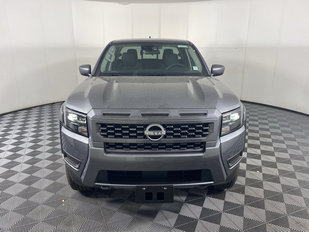 2026 Nissan Frontier SV photo 2