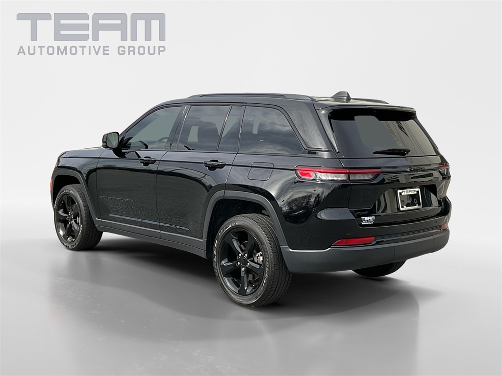 2023 Jeep Grand Cherokee Altitude X photo 2
