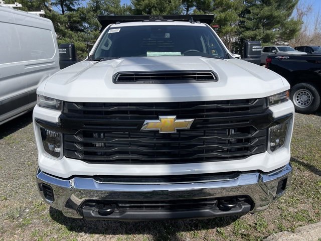 2025 Chevrolet Silverado 3500HD Work Truck photo 2