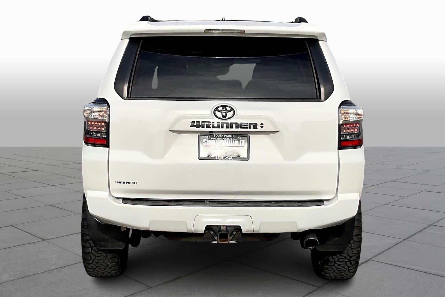 2021 Toyota 4Runner SR5 Premium photo 4