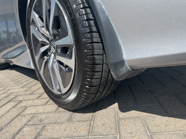 2019 Honda Accord Hybrid EX-L photo 27