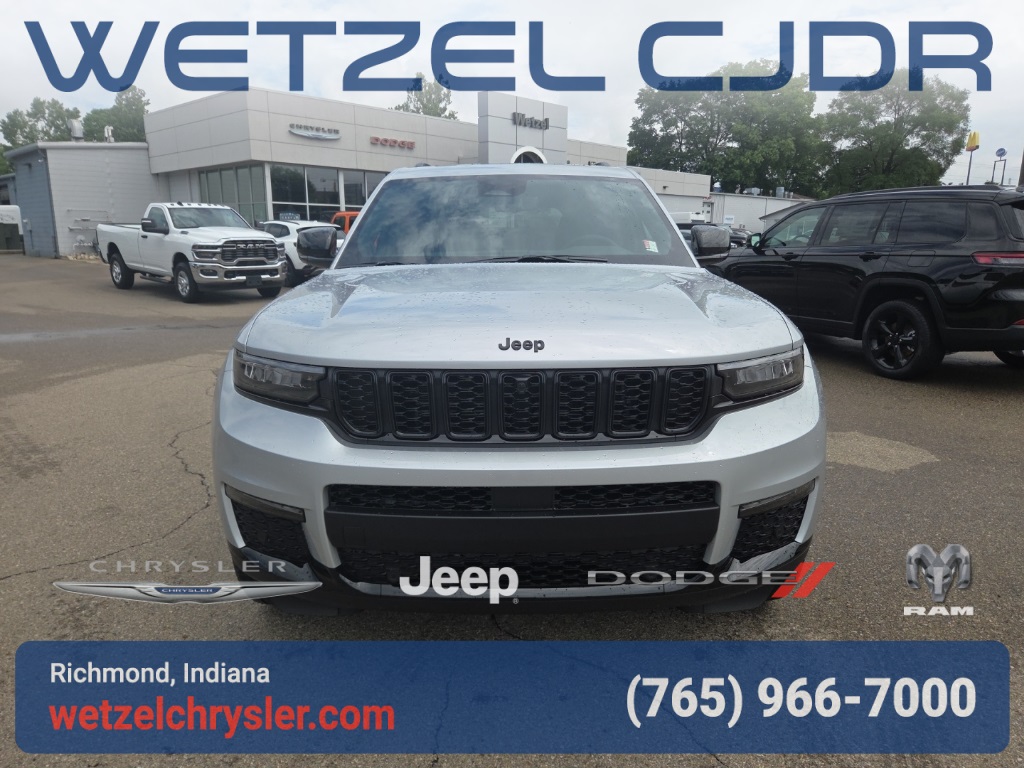 2025 Jeep Grand Cherokee Limited photo 2
