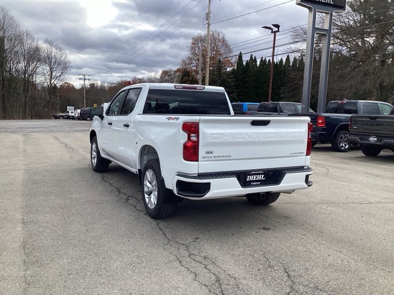 2026 Chevrolet Silverado 1500 Custom photo 4