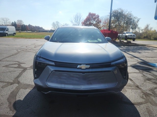 2025 Chevrolet Blazer EV photo 2