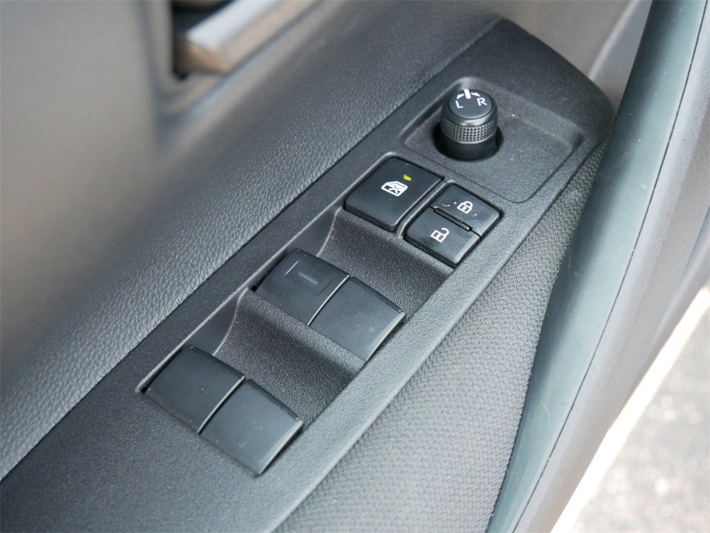 2025 Toyota Corolla LE photo 15