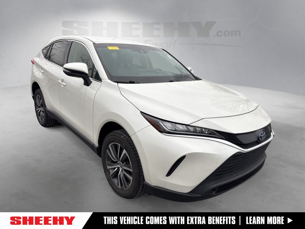 2022 Toyota Venza LE's photo