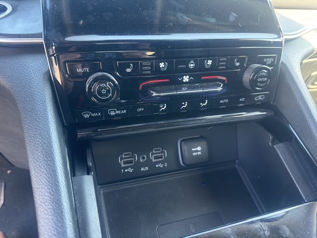 2023 Jeep Grand Cherokee Limited photo 4