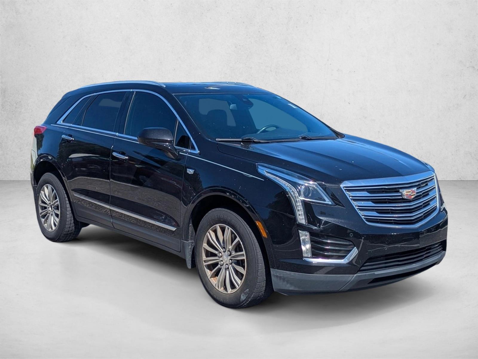 2017 Cadillac XT5 Luxury photo 3