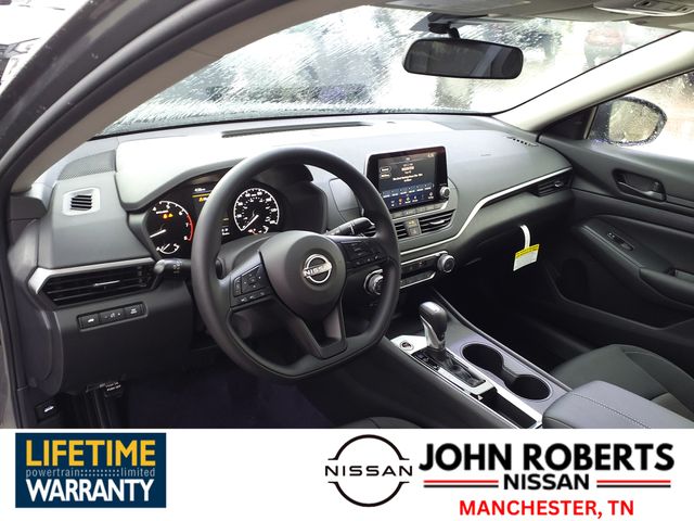 2025 Nissan Altima 2.5 S photo 4