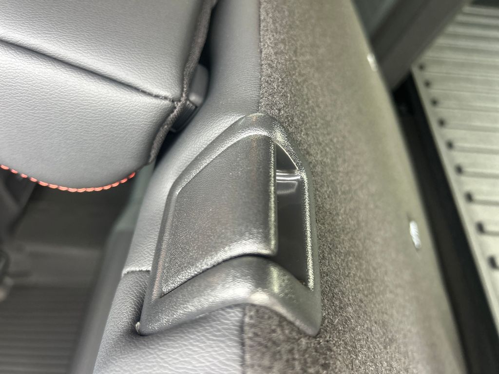 2026 Nissan Rogue SV photo 17