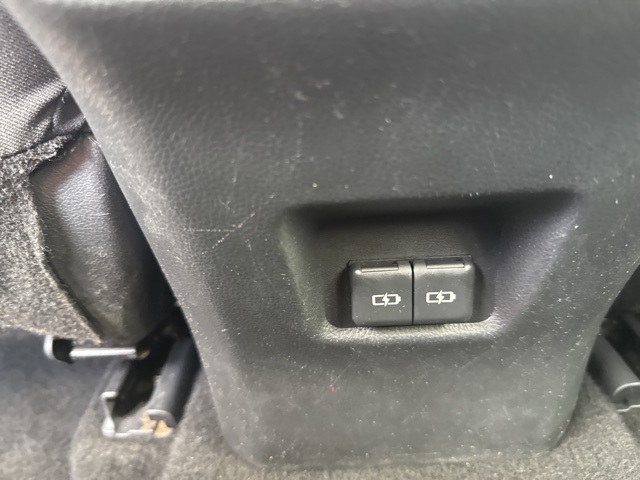 2023 Toyota RAV4 XLE photo 27