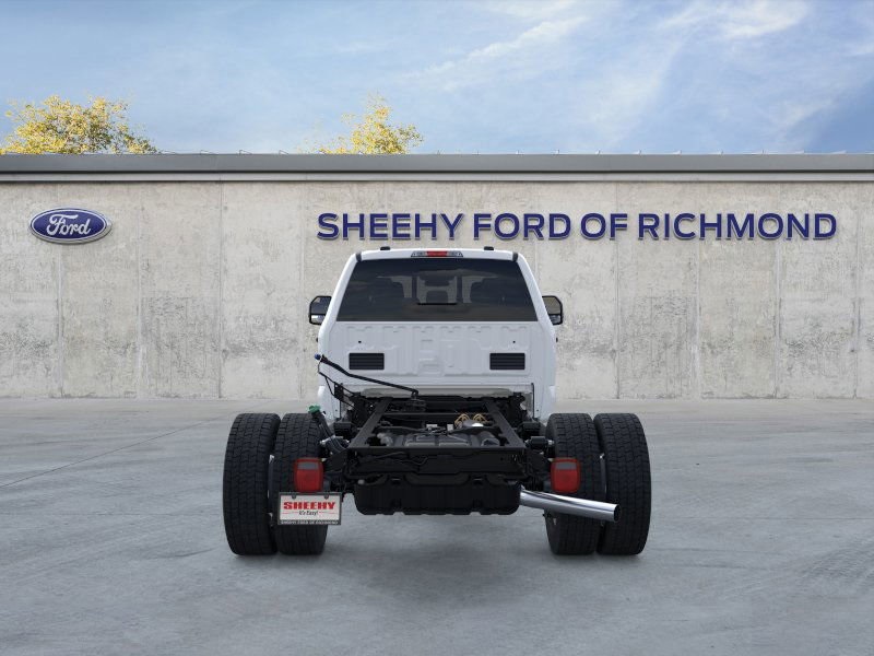 2025 Ford F-450 photo 6