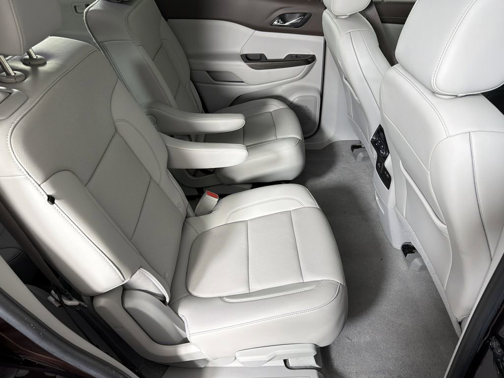 2021 Gmc Acadia SLT photo 13