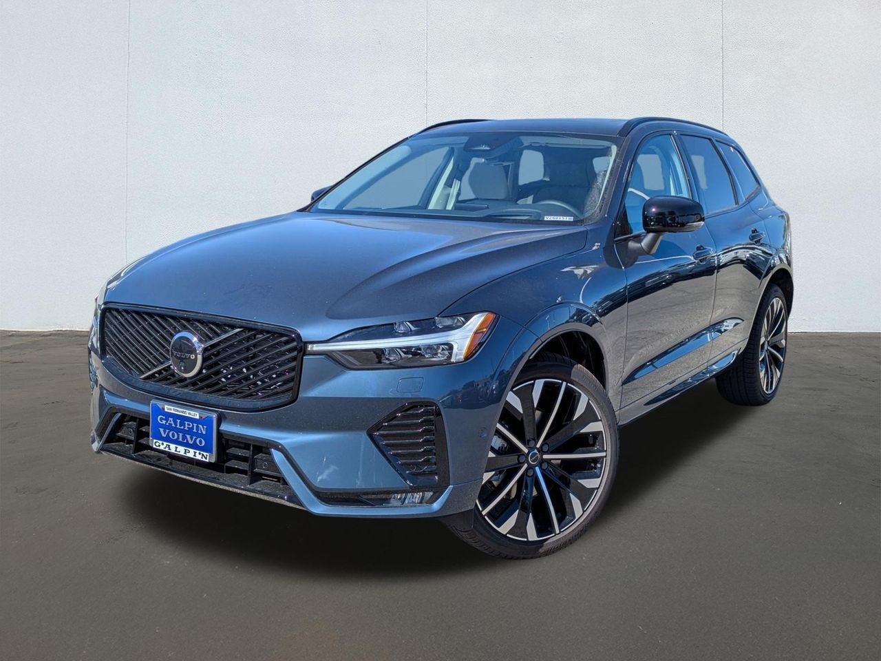 2026 Volvo XC60 Ultra's photo
