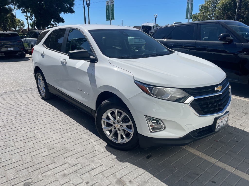 2020 Chevrolet Equinox LS photo 2