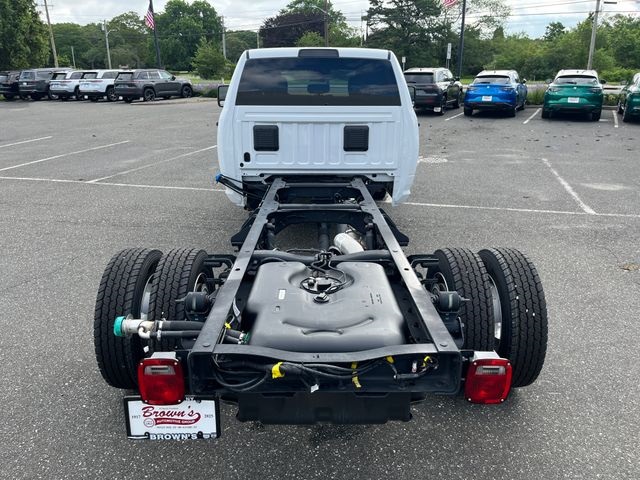 2025 Ram 5500 Tradesman photo 4