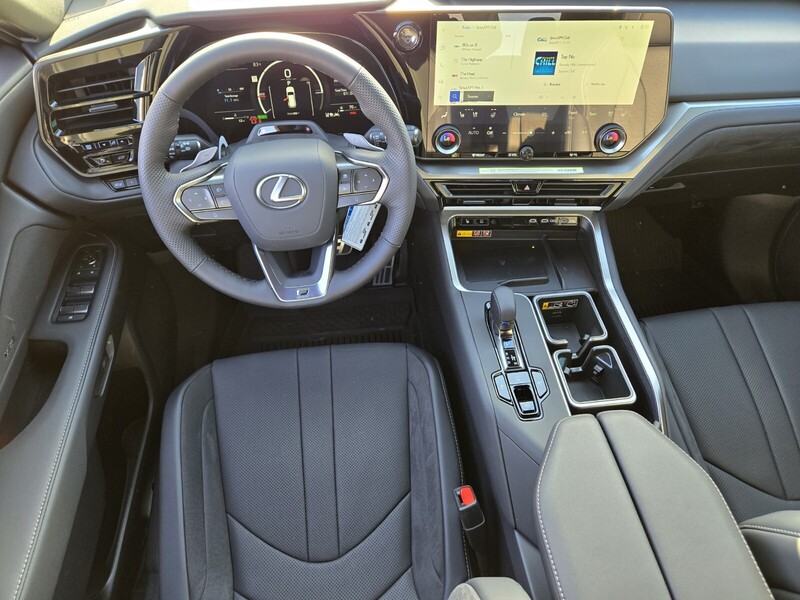2026 Lexus TX 500h F SPORT Luxury photo 8