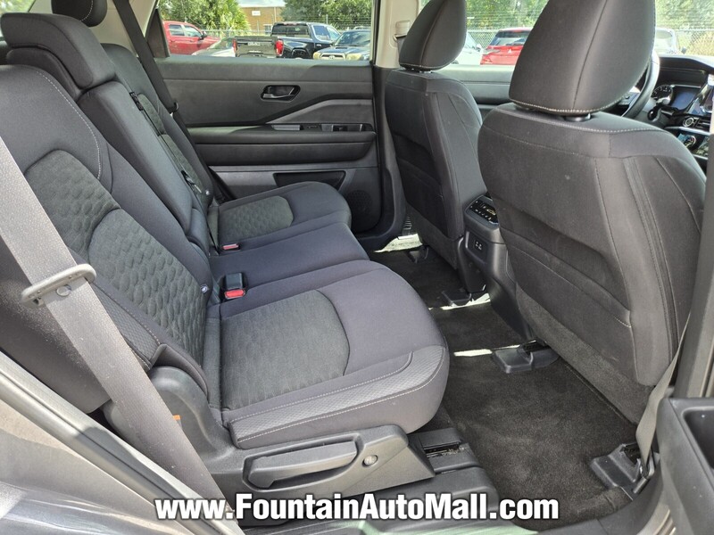 2023 Nissan Pathfinder SV photo 16
