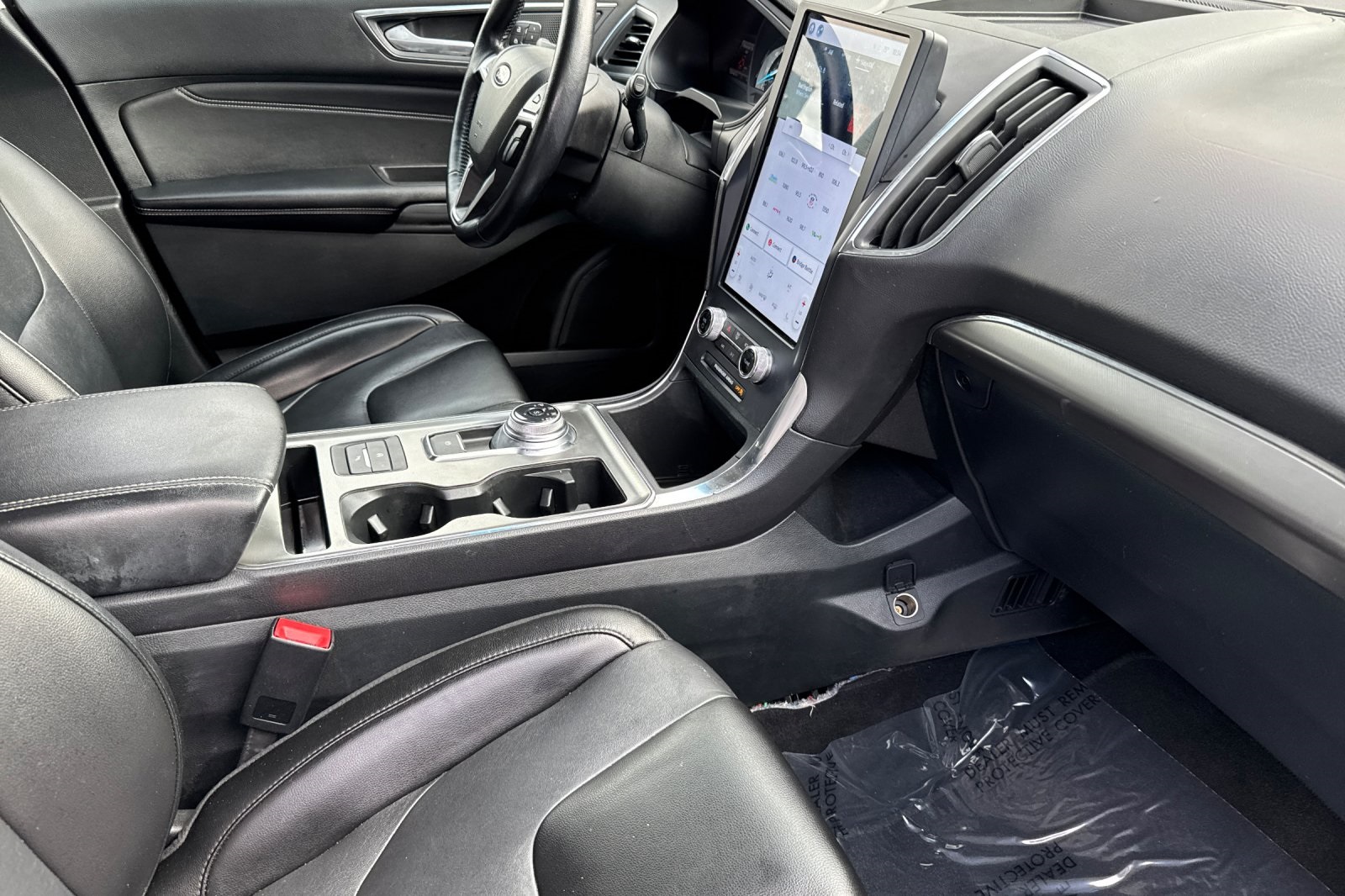 2022 Ford Edge Titanium photo 16