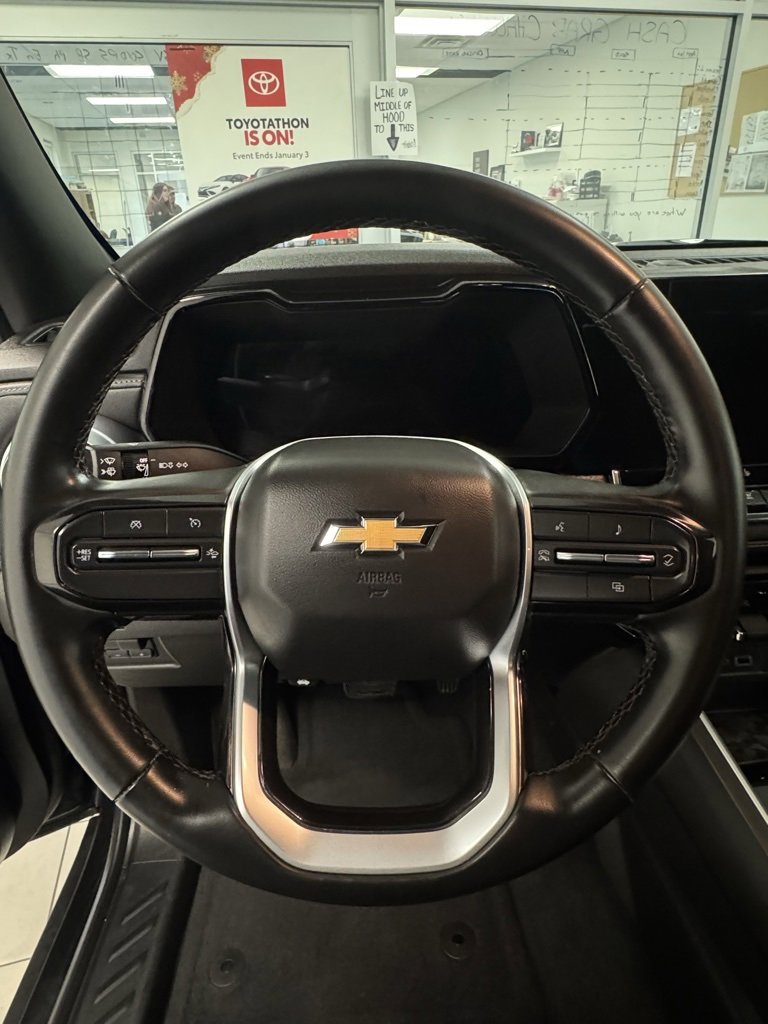 2023 Chevrolet Colorado LT photo 14