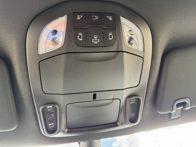 2026 Chrysler Pacifica Limited photo 29