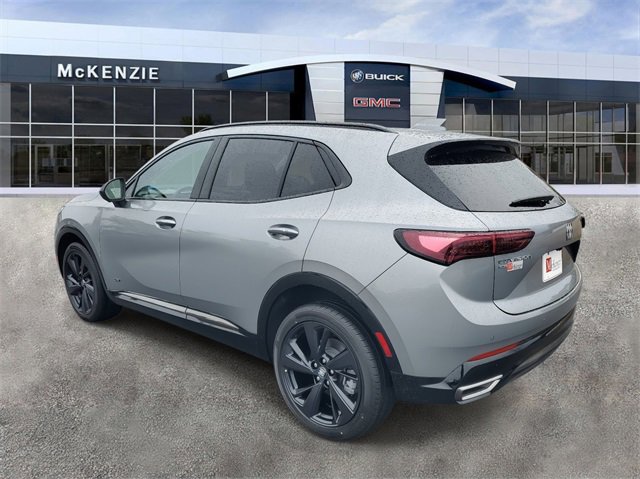 2025 Buick Envision Sport Touring photo 3