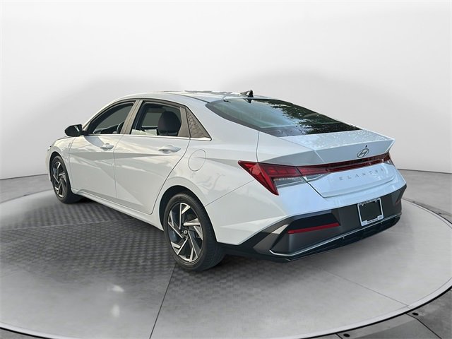 2025 Hyundai Elantra SEL Convenience photo 5