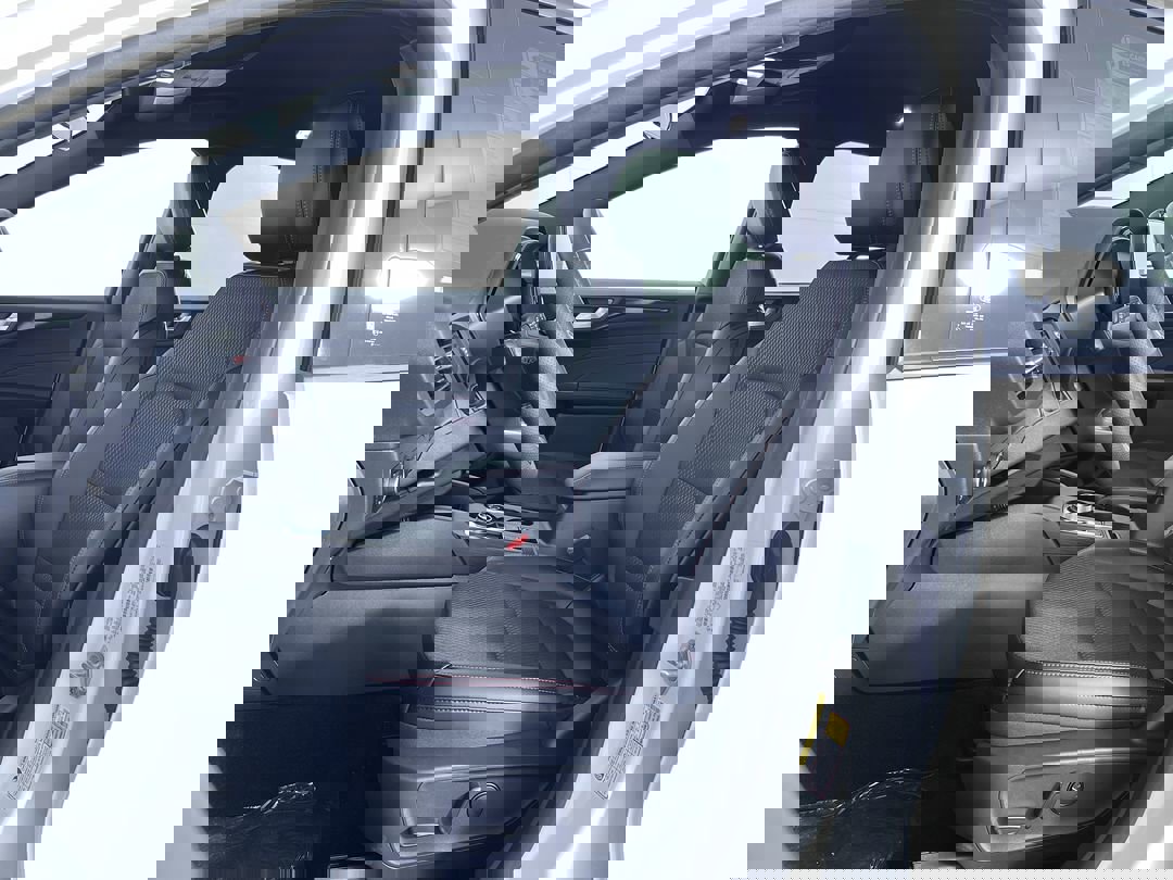 2026 Ford Escape ST-Line Select photo 13