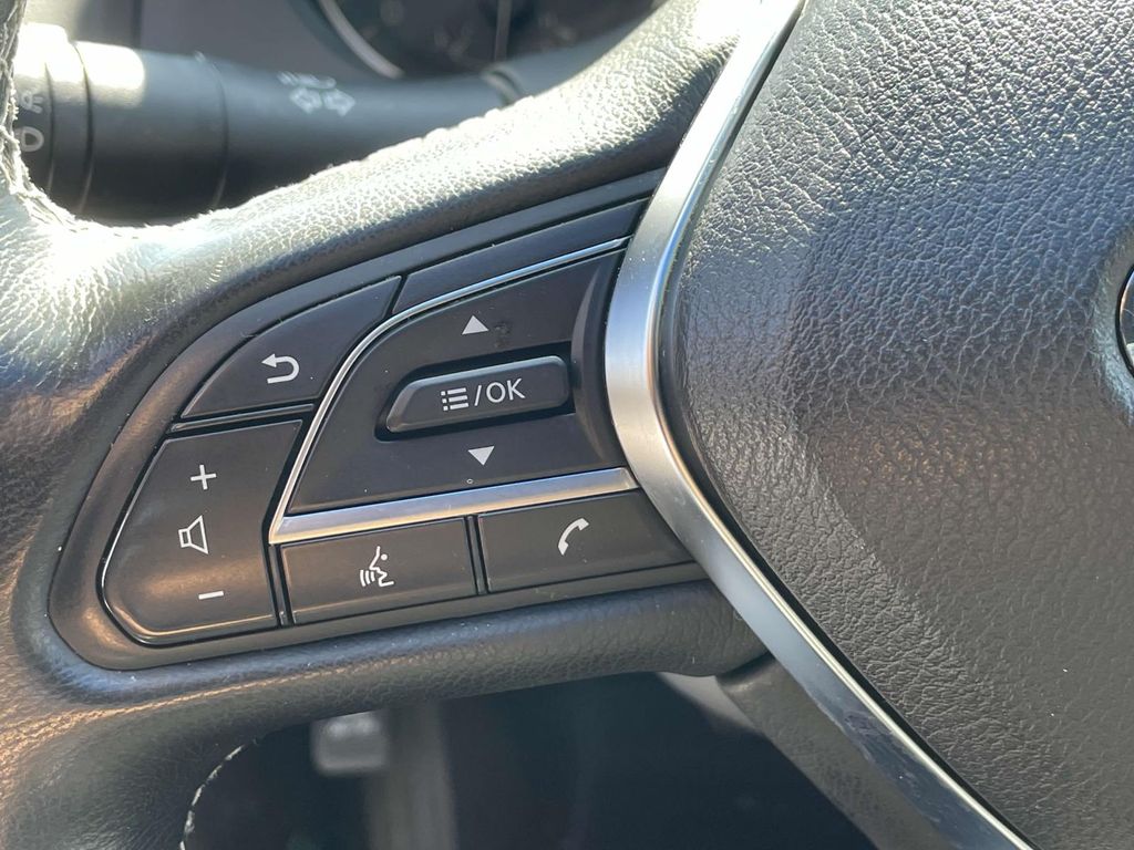2022 Infiniti Q50 LUXE photo 16
