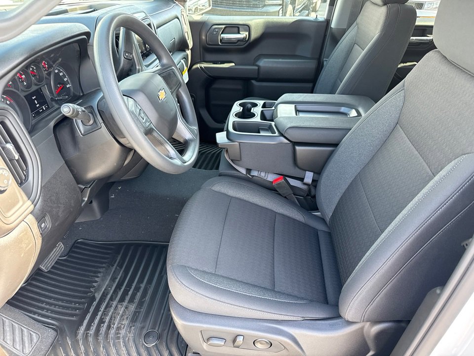 2026 Chevrolet Silverado 1500 Custom photo 14