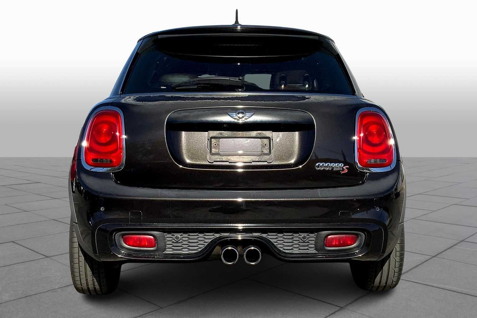 2016 Mini Cooper Hardtop 4 Door S photo 4