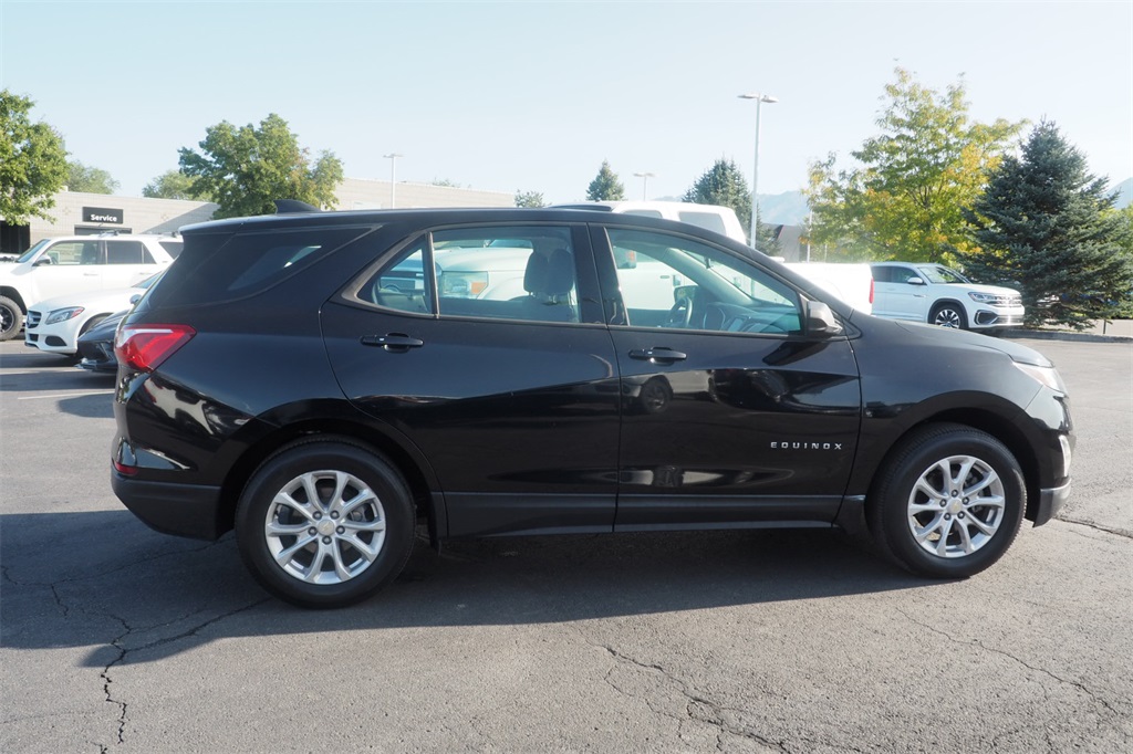 2019 Chevrolet Equinox LS photo 4